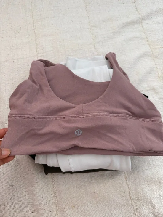 Bundle of 6Lululemon leggings sport bra and shorts size 4 - Picture 10 of 12